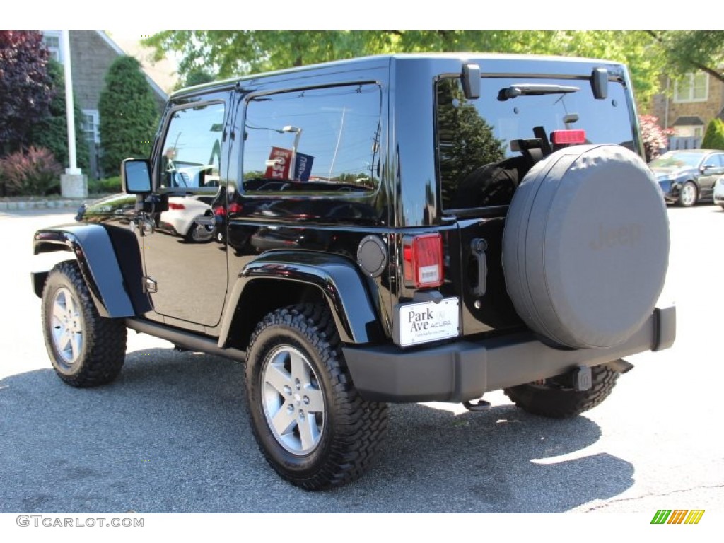 2012 Wrangler Rubicon 4X4 - Black / Black photo #5