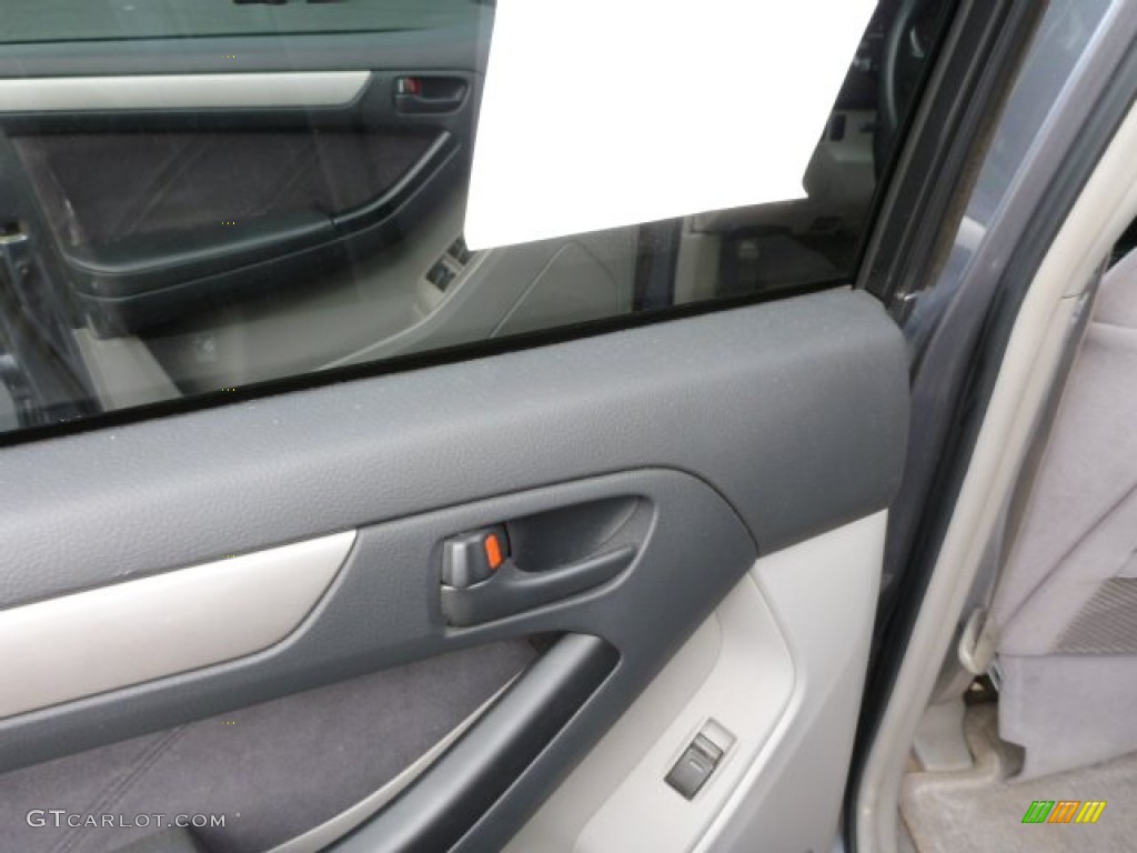 2004 4Runner SR5 4x4 - Galactic Gray Mica / Stone photo #15