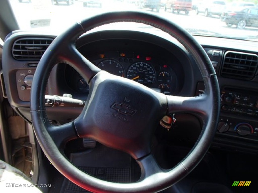 2001 Chevrolet S10 ZR2 Extended Cab 4x4 Graphite Steering Wheel Photo #81845461