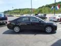 Black - Camry LE Photo No. 4