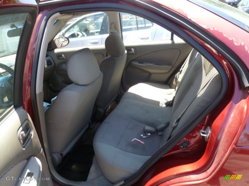 2004 Sentra 1.8 S - Inferno Red / Taupe photo #10