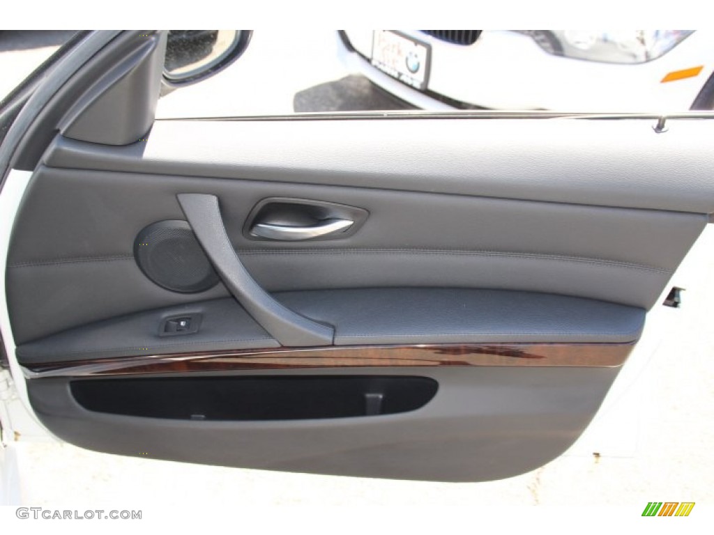 2011 3 Series 335i xDrive Sedan - Alpine White / Black photo #25