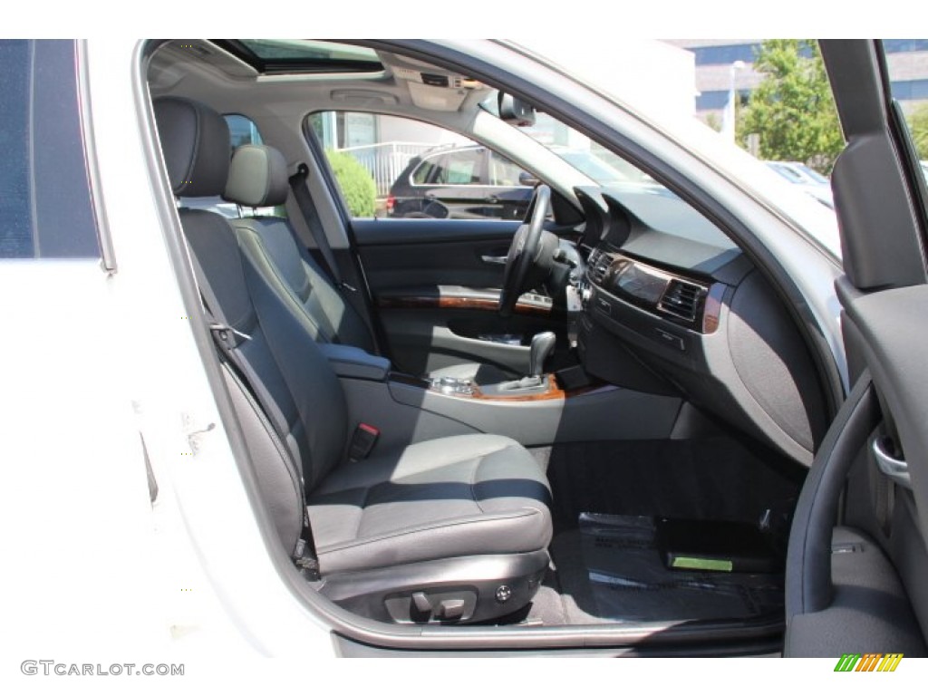 2011 3 Series 335i xDrive Sedan - Alpine White / Black photo #27