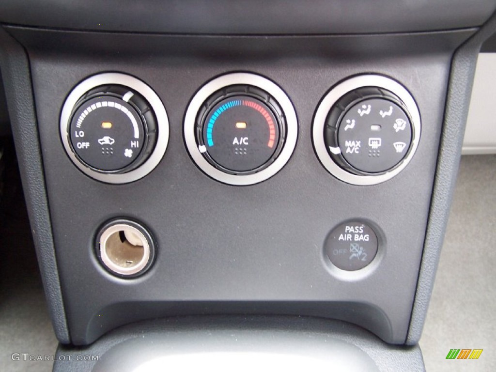 2011 Rogue S AWD - Silver Ice Metallic / Gray photo #18