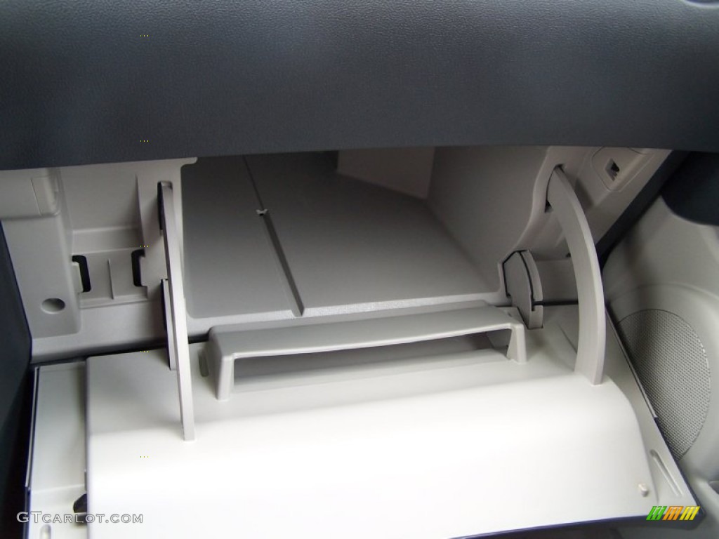 2011 Rogue S AWD - Silver Ice Metallic / Gray photo #20