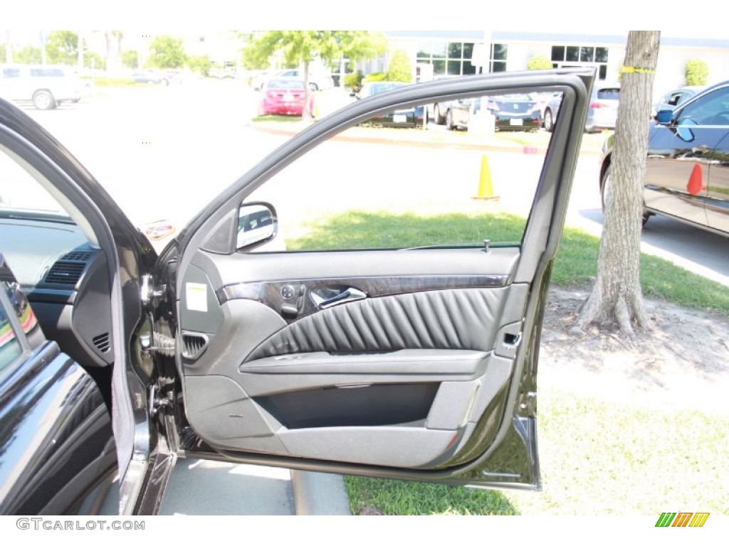 2004 Mercedes-Benz E 500 Sedan Charcoal Door Panel Photo #81851883