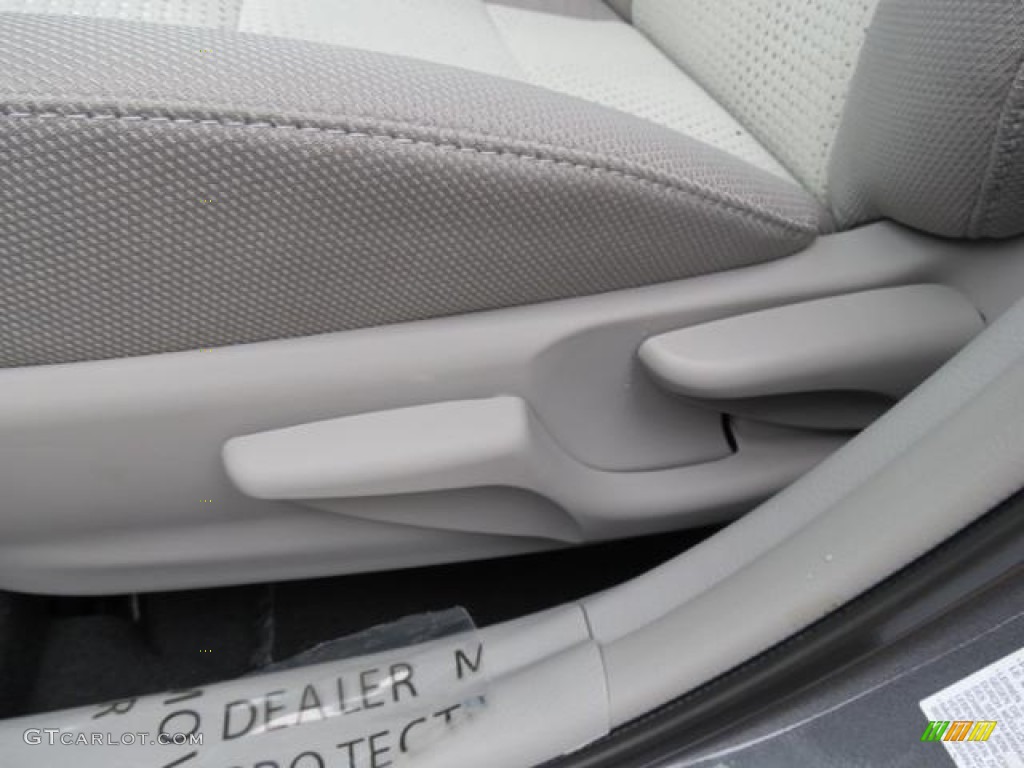 2013 Camry L - Magnetic Gray Metallic / Ash photo #8