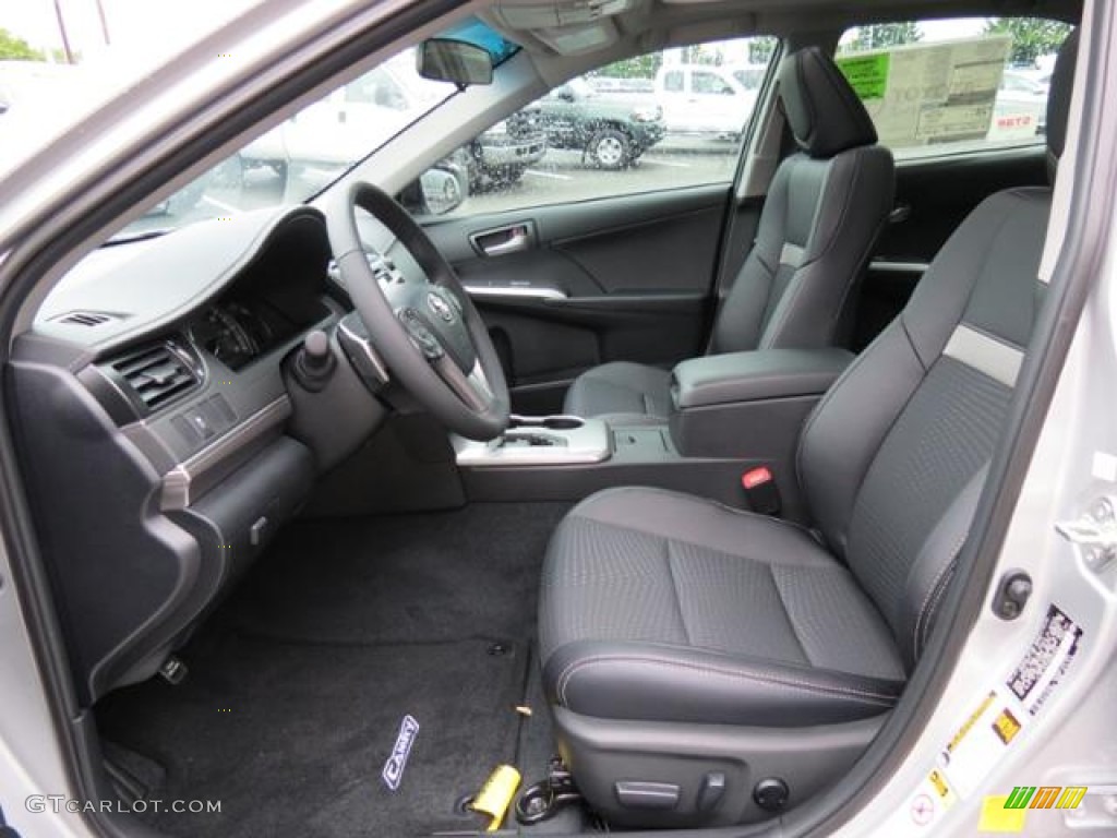 2013 Camry SE - Classic Silver Metallic / Black photo #7