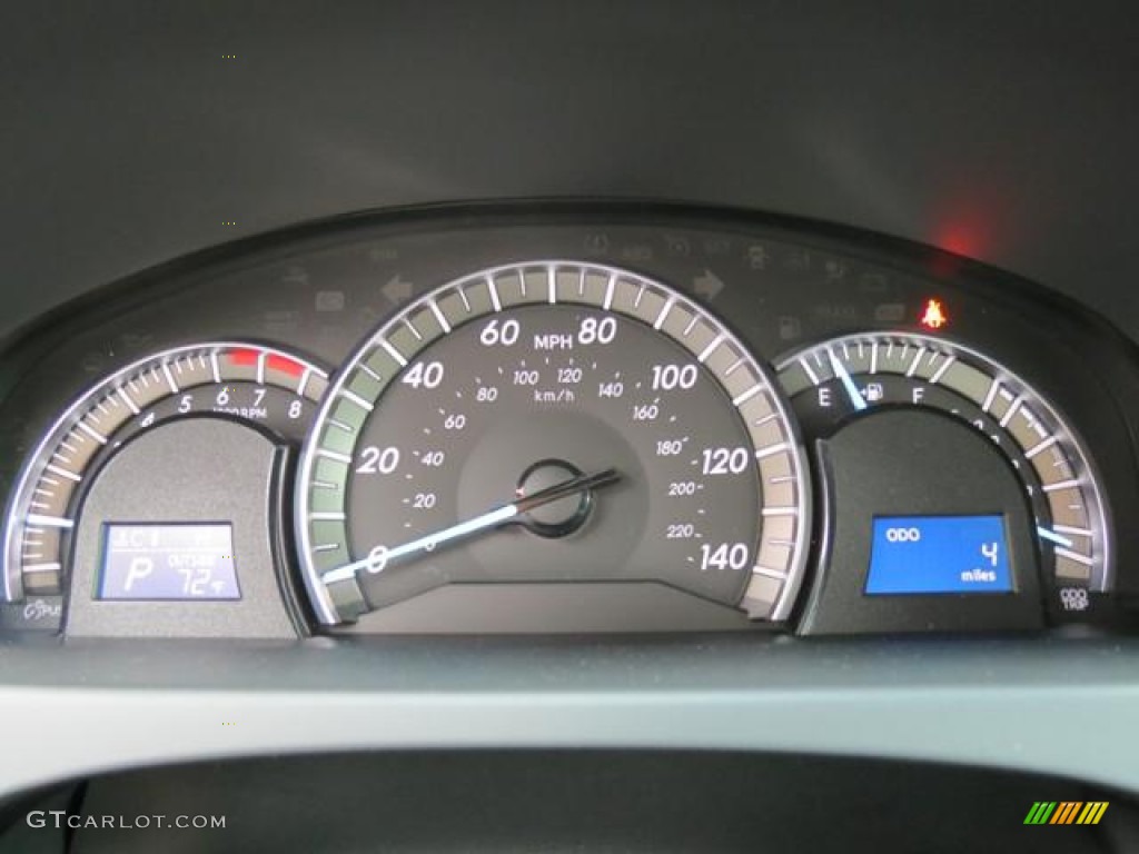 2013 Camry SE - Classic Silver Metallic / Black photo #9