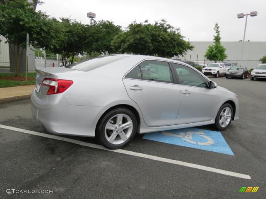 2013 Camry SE - Classic Silver Metallic / Black photo #14