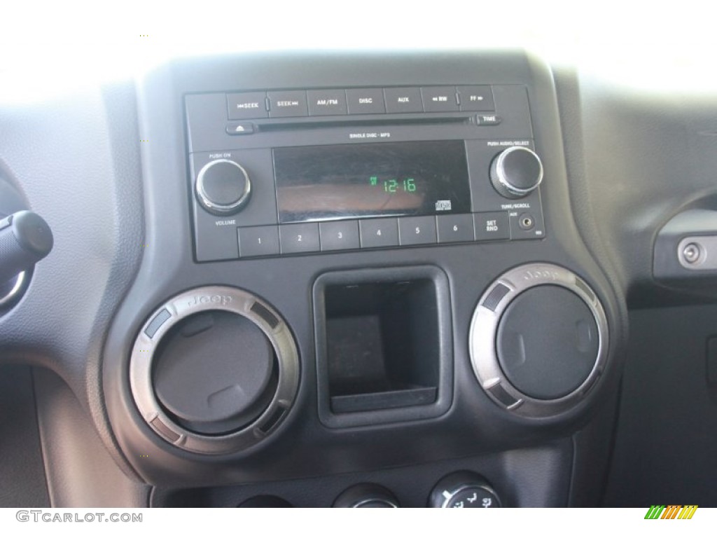 2011 Wrangler Sport S 4x4 - Flame Red / Black photo #17