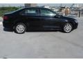 Black - Jetta SE Sedan Photo No. 9