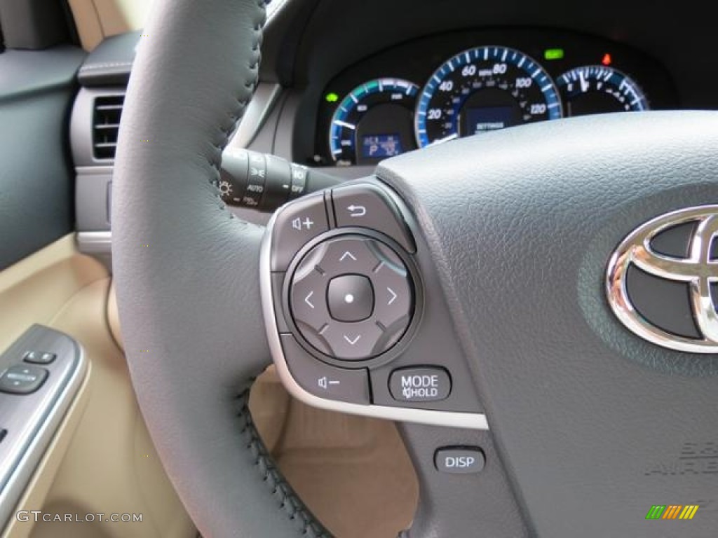 2013 Toyota Camry Hybrid XLE Controls Photo #81855111
