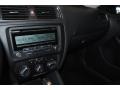 Black - Jetta SE Sedan Photo No. 13