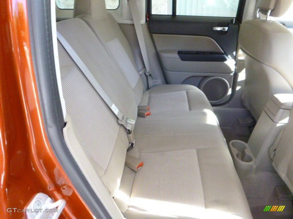 2012 Patriot Latitude 4x4 - Copperhead Orange Pearl / Dark Slate Gray/Light Pebble Beige photo #11