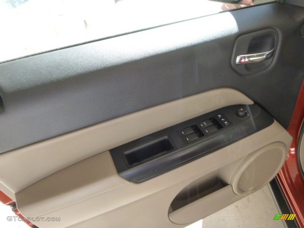 2012 Patriot Latitude 4x4 - Copperhead Orange Pearl / Dark Slate Gray/Light Pebble Beige photo #15