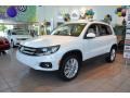 Candy White - Tiguan SE Photo No. 1