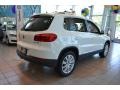 Candy White - Tiguan SE Photo No. 2