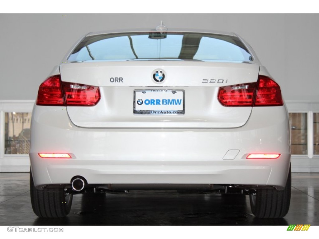 2013 3 Series 320i Sedan - Mineral White Metallic / Venetian Beige photo #9