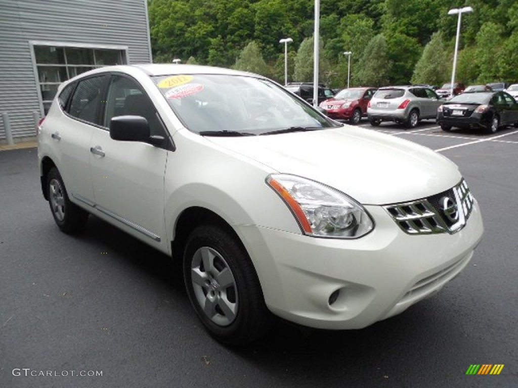 2011 Rogue S AWD - Pearl White / Black photo #5
