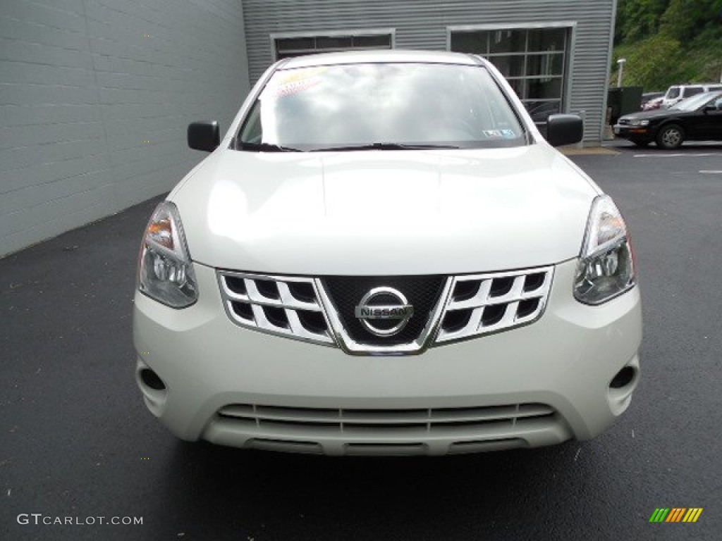 2011 Rogue S AWD - Pearl White / Black photo #6