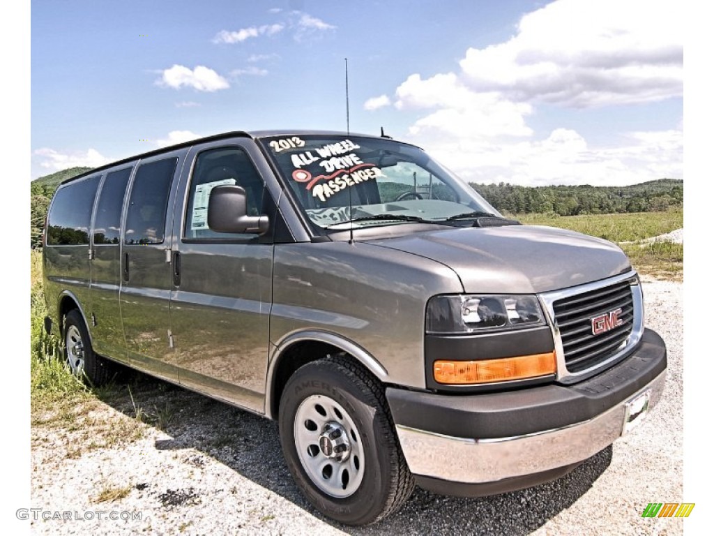 2013 GMC Savana Van LT 1500 AWD Passenger Exterior Photos