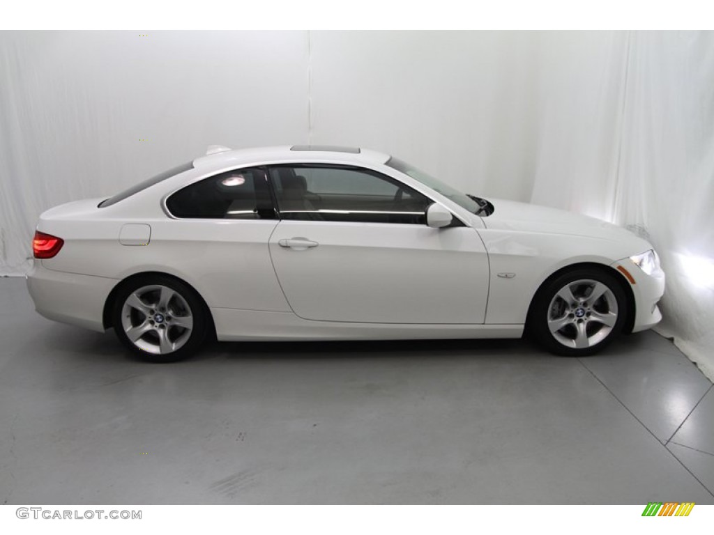 2011 3 Series 335i Coupe - Alpine White / Oyster/Black Dakota Leather photo #4