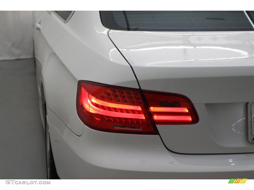 2011 3 Series 335i Coupe - Alpine White / Oyster/Black Dakota Leather photo #11