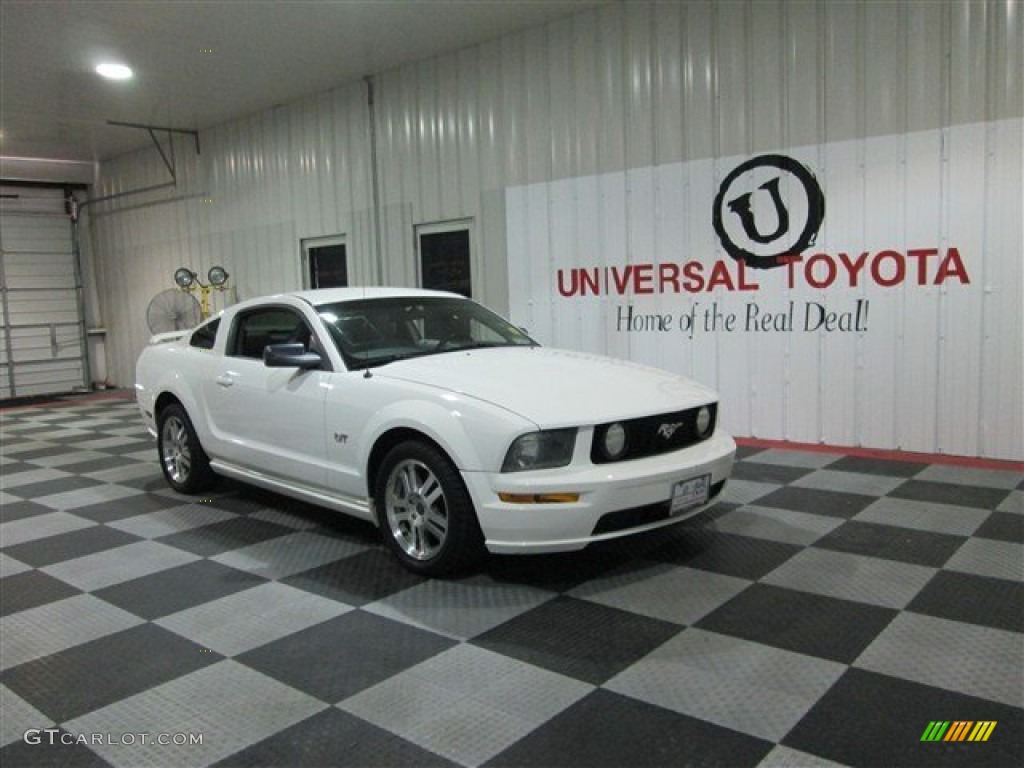 2005 Mustang GT Premium Coupe - Performance White / Light Graphite photo #1