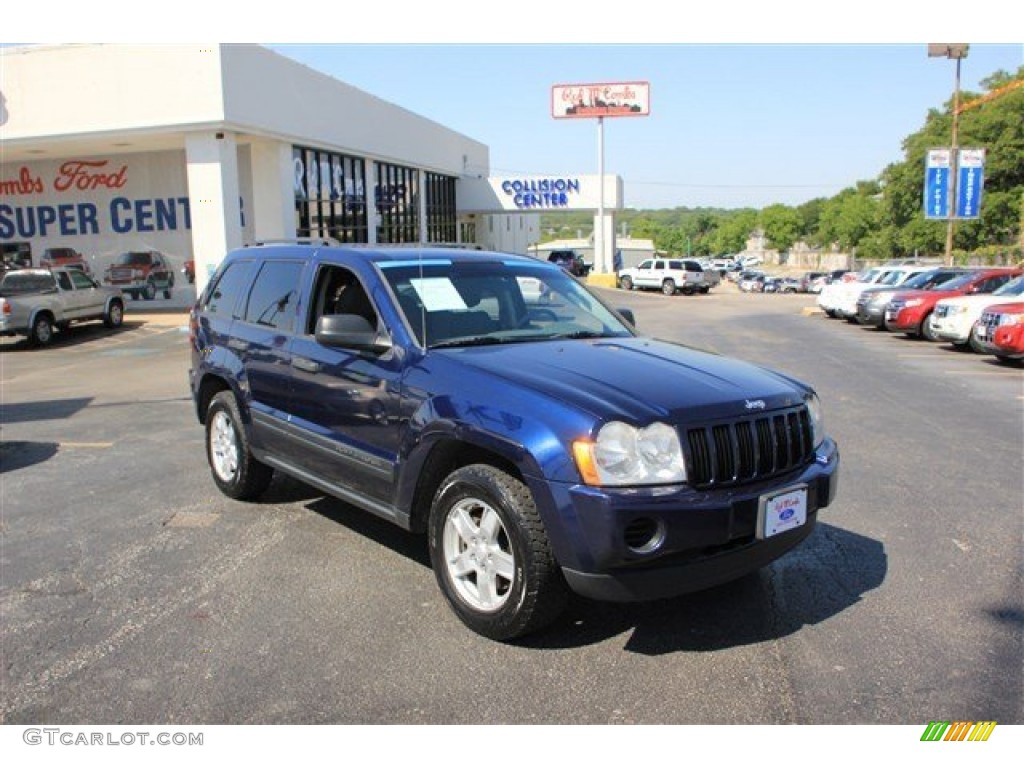 2005 Grand Cherokee Laredo - Midnight Blue Pearl / Medium Slate Gray photo #2