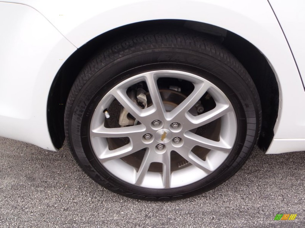 2009 Chevrolet Malibu LTZ Sedan Wheel Photos