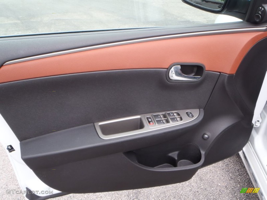 2009 Chevrolet Malibu LTZ Sedan Ebony/Brick Door Panel Photo #81874752