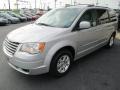 Bright Silver Metallic - Town & Country Touring Signature Series Photo No. 3