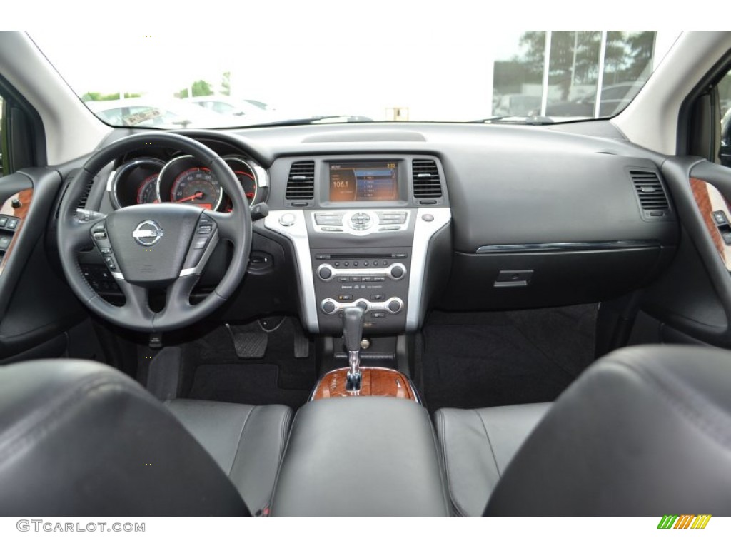 2010 Murano LE AWD - Super Black / Black photo #14