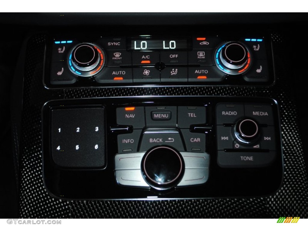 2013 Audi S8 4.0 TFSI quattro Sedan Controls Photo #81890104