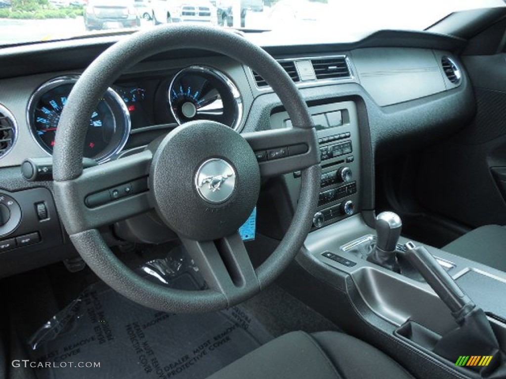 2011 Ford Mustang V6 Coupe Dashboard Photos