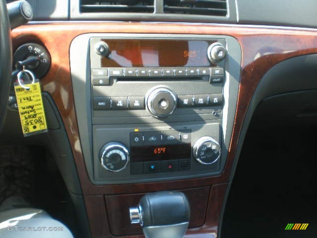 2009 Aura XR V6 - Silver Moss / Black photo #10