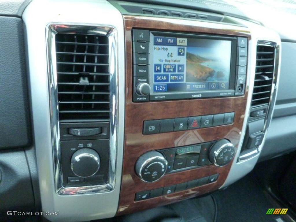 2012 Ram 2500 HD Laramie Crew Cab 4x4 - Sagebrush Pearl / Dark Slate photo #18