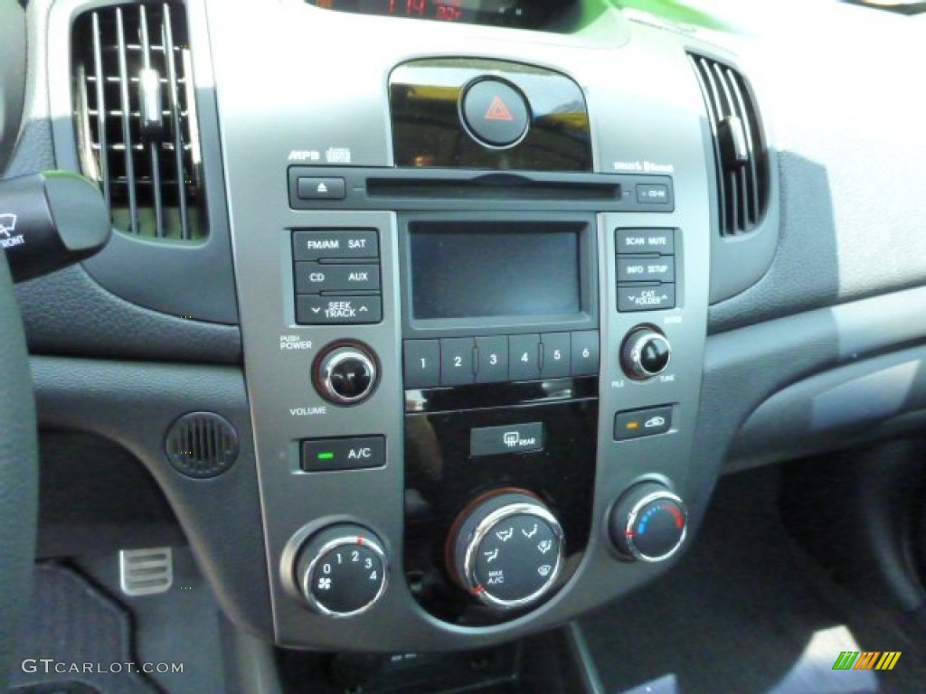 2012 Kia Forte SX Controls Photo #81897039