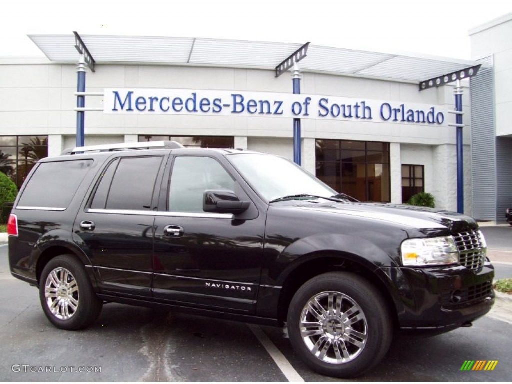 2010 Navigator  - Tuxedo Black Metallic / Charcoal Black photo #1