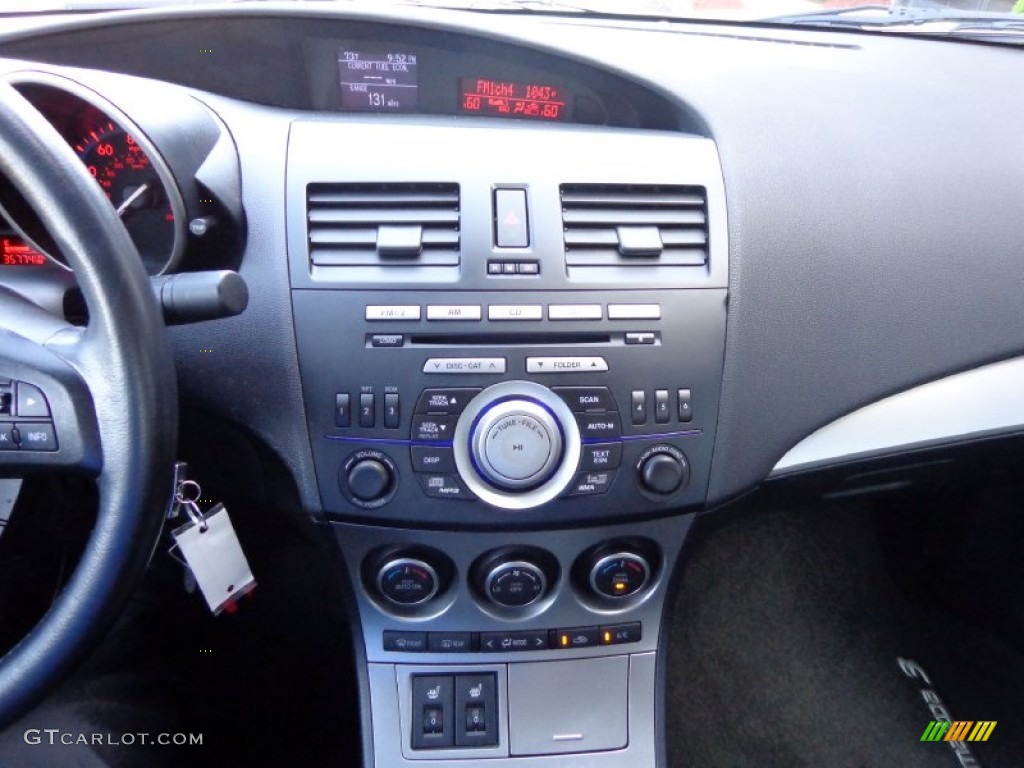 2011 Mazda MAZDA3 s Grand Touring 5 Door Controls Photo #81902175