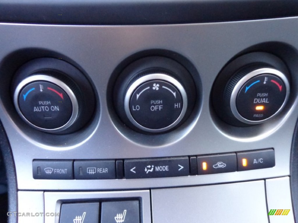 2011 Mazda MAZDA3 s Grand Touring 5 Door Controls Photo #81902233