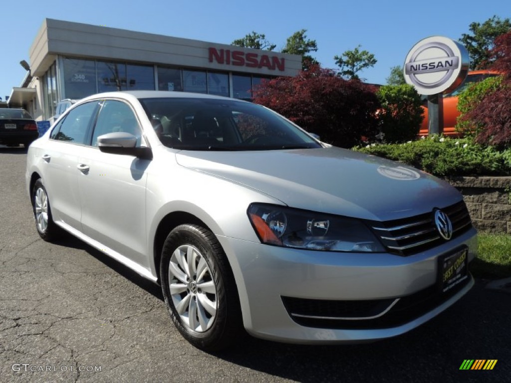 2013 Passat 2.5L S - Reflex Silver Metallic / Titan Black photo #1