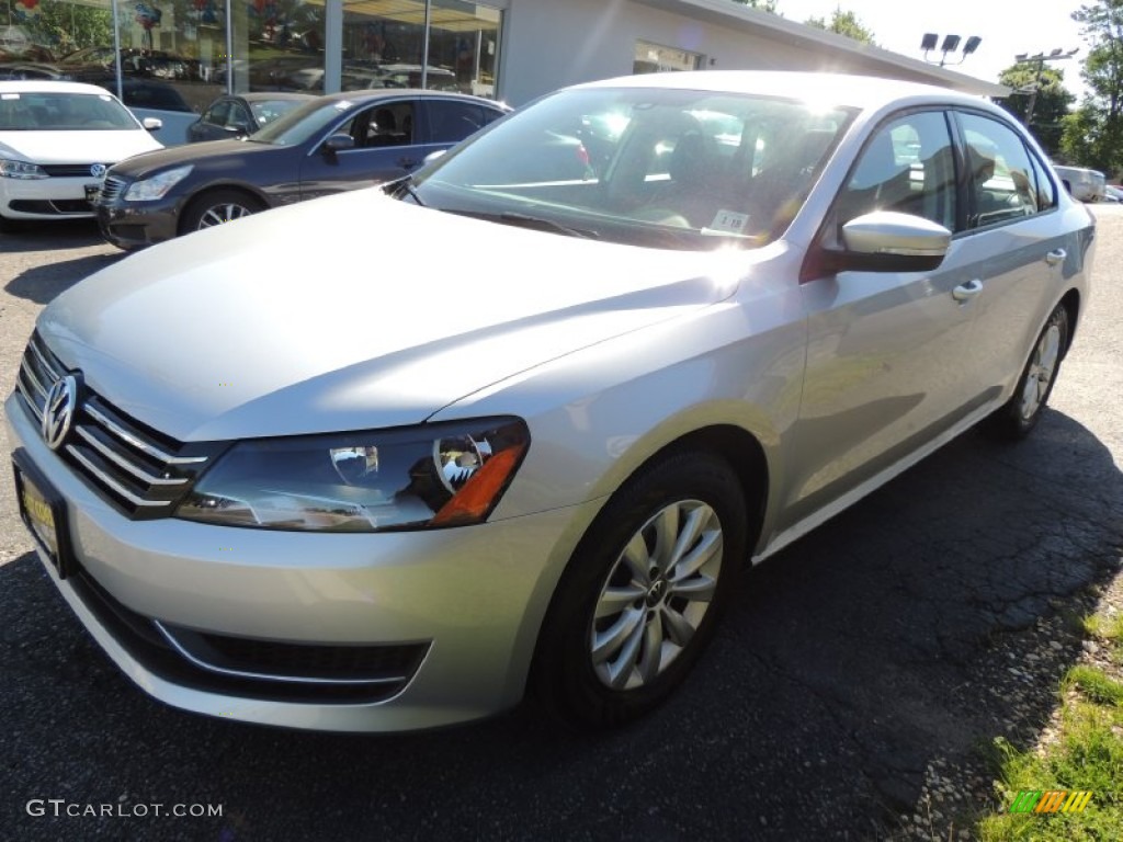 2013 Passat 2.5L S - Reflex Silver Metallic / Titan Black photo #3