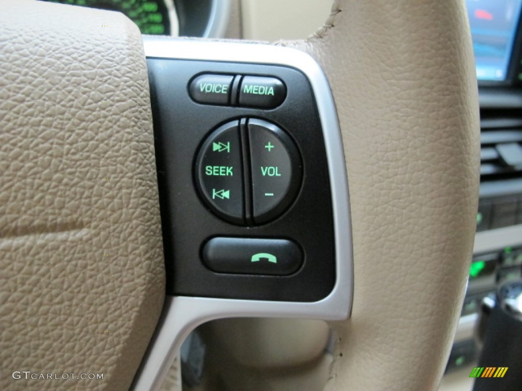 2010 Mercury Mountaineer V8 Premier AWD Controls Photo #81903553