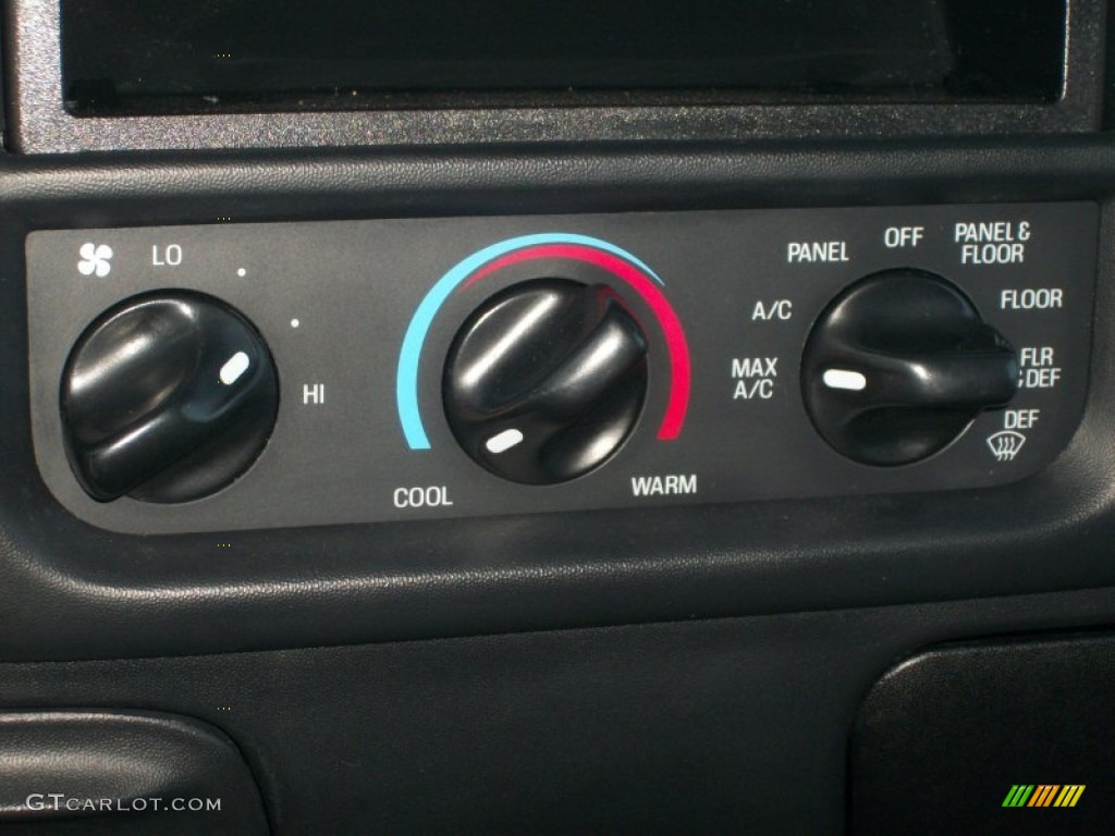 2000 Ford F150 Harley Davidson Extended Cab Controls Photo #81904739