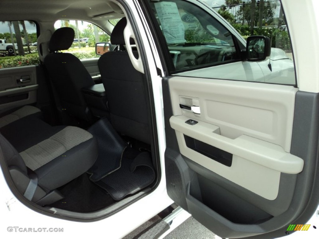 2011 Ram 1500 Big Horn Crew Cab - Bright White / Dark Slate Gray/Medium Graystone photo #22