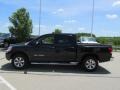 Galaxy Black - Titan SE Crew Cab 4x4 Photo No. 5