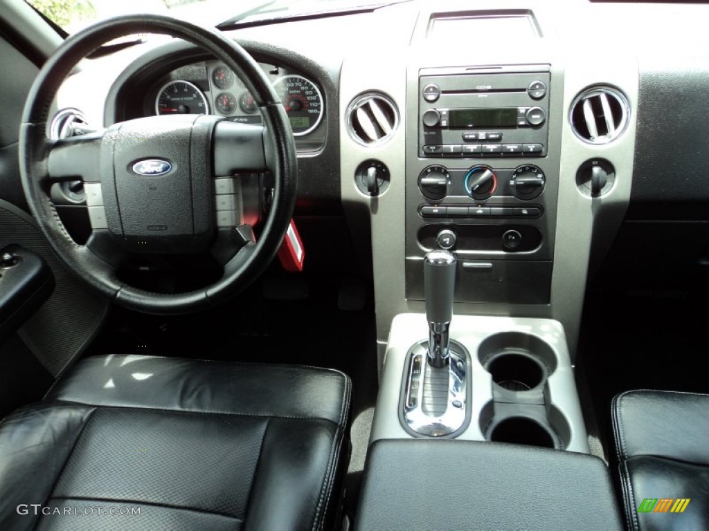 2007 Ford F150 FX4 SuperCrew 4x4 Black Dashboard Photo #81907794