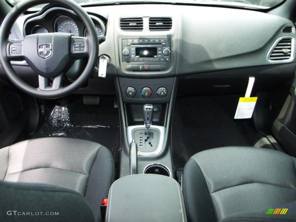 2013 Avenger SE V6 - New Bright White / Black photo #5